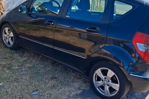 MERCEDES CLASSE A DEL 2012 PER RICAMBI