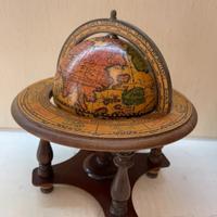 mappamondo in legno