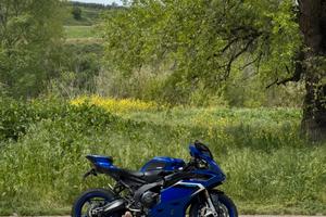 Yamaha YZF R9