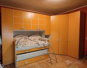 cameretta completa di tutto 