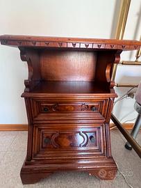 Comodino Antico in Legno