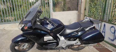 Honda st 1300 Pan European blu notte metallizzato