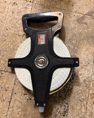 Rotella metrica