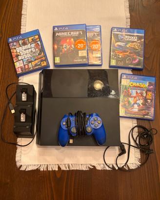 Ps4 fat 500gb + controller, 4 giochi e postazione