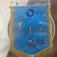 SSC Napoli gagliardetto ufficiale autografato 2013