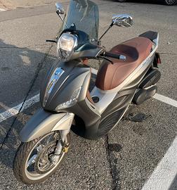 Piaggio Beverly 350