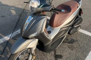 Piaggio Beverly 350