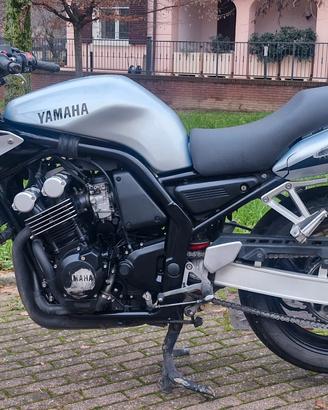 Yamaha FZS 600 Fazer