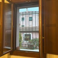 Finestra in legno doppio vetro