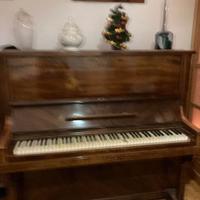 Pianoforte e sgabello