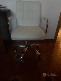 Sedia girevole seminpelle