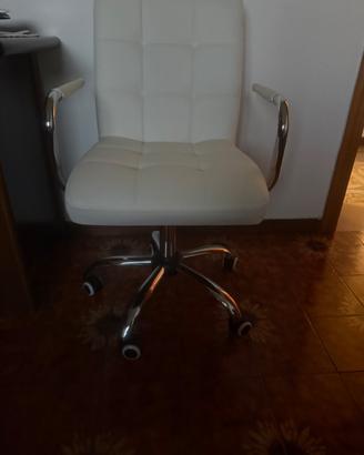 Sedia girevole seminpelle