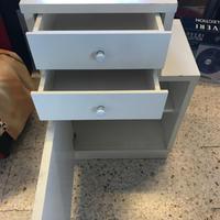 Mobiletto da bagno o camera con cassetti