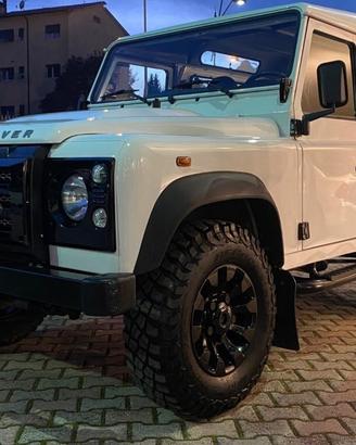 LAND ROVER Defender 90 2.2 TD4 4posti