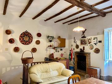 2 LOCALI A SORIANO NEL CIMINO