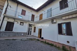 APPARTAMENTO BILOCALE SU DUE LIVELLI DA RISTRUTTUR