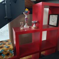 libreria triangolare a 7 cubi