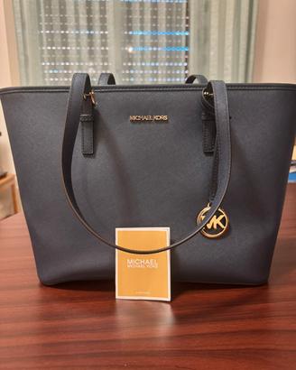 Michael kors borsa a spalla blu marine mai usata