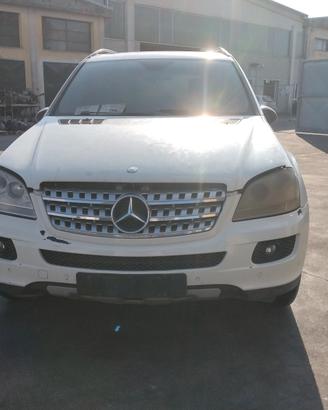 Mercedes ML 320 642940 2009 demolito per ricambi 