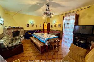 Casa, Santa Cristina Gela.