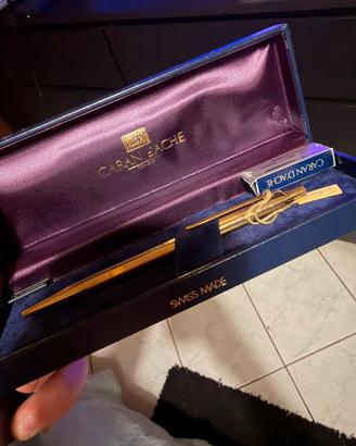 Penna Caran D’Ache oro