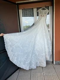 Abito sposa Nicole in pizzo