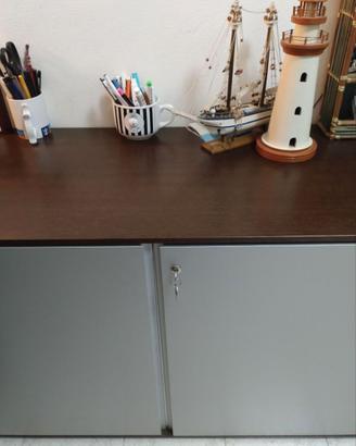 Mobile ufficio; credenza; TV; 3 ante; armadietto.
