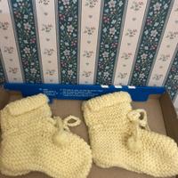 Scarpette di lana fatte a mano