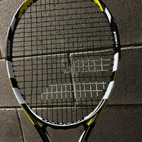 Racchetta tennis BABOLAT con custodia.