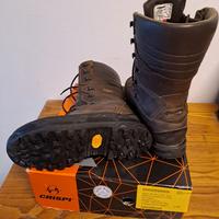 Scarponi caccia Crispi