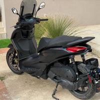 Beverly 300
