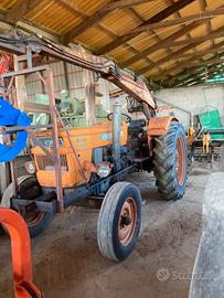 Trattore Fiat OM 750 special con caricatore