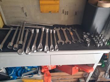 Chiavi assortite da officina 