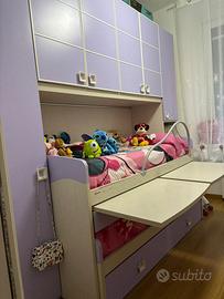 Cameretta bambine con 3 letti e armadio a ponte