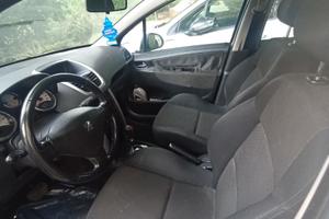 Peugeot 207 - 2008