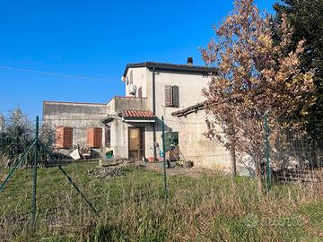 Parma-casaltone, casa indipendente con giardino