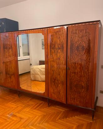 Armadio vintage in legno con specchio - 6 ante