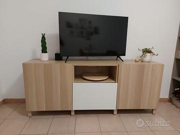 Mobile Ikea serie Besta