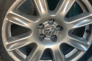 4 cerchi polo + gomme Misura 215/40 R17