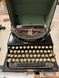 Macchina da scrivere Remington