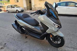 Honda Forza 350