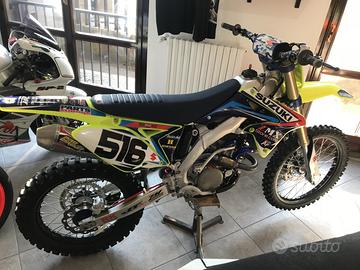 Suzuki RM-250cc-4T