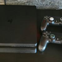 PlayStation PS4 + 2 joystick 