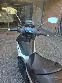 piaggio Beverly 300 ie