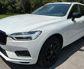 Volvo XC 60 XC60 B5 (d) AWD Geartronic Momentum Pr