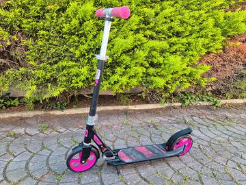 Monopattino MID 7 fuxia e nero