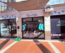 Negozio accessori e mangimi animali Petshop