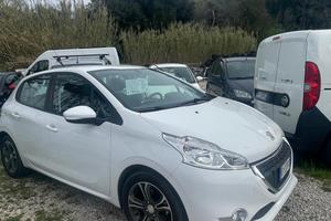 Peugeot 208 PureTech 82 5 porte Allure CERCHI CLIM