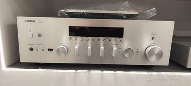 Yamaha Rn600a sintoamplificatore con radio dab