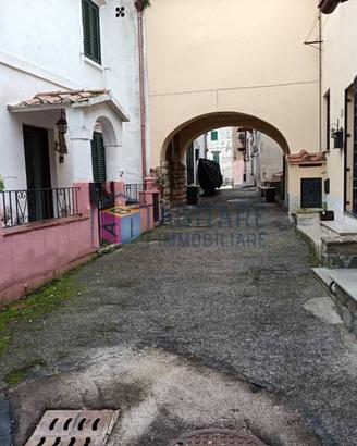 Casa indipendente di 138 m² con più di 5 locali a 